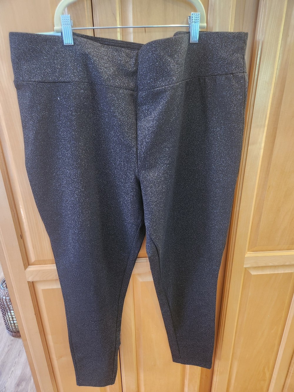 Terra & Sky Black Sparkle Ponte Slim Ankle Pants